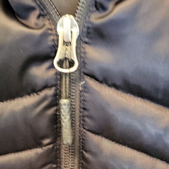 The North Face Women's Black Puffer Jacket Size M - Picture 13 of 14